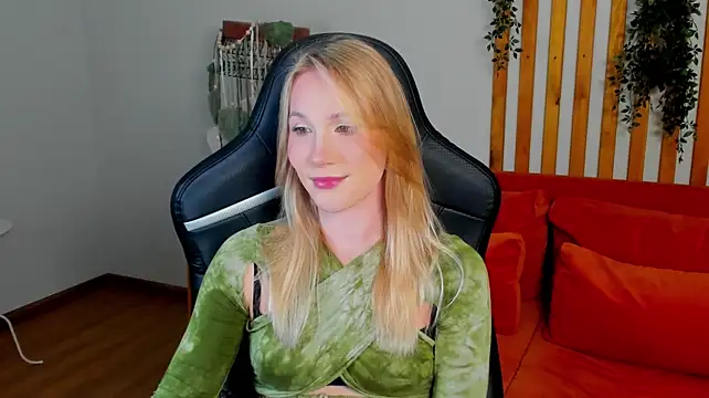 Chat XXX en directo de ElaraVoltage