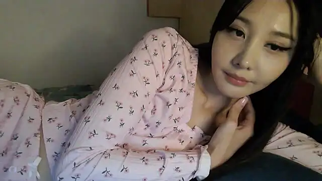Fudzik0 Adlı Modelin Canlı XXX Sohbeti