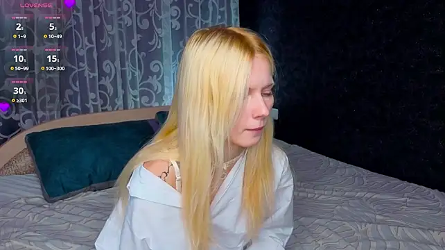 helly_hoff's Live XXX Chat