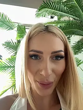 AngieShae's Live XXX Chat