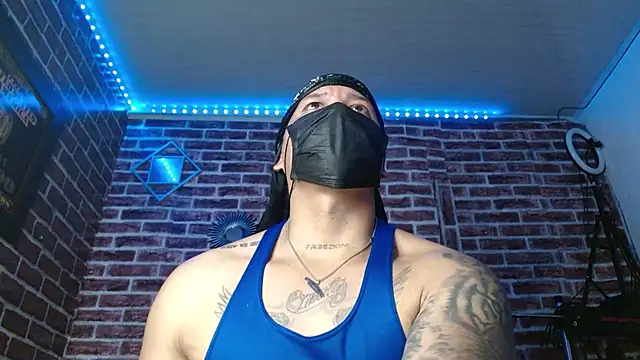 XXX chat uživo modela jordan_bigcock_