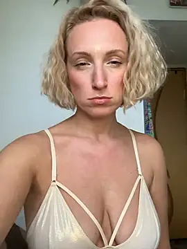 UmaTruewoman Chat XXX in diretta