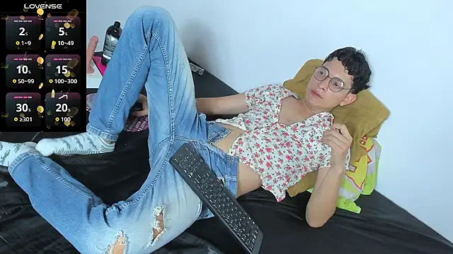 Benjamin_Buster Adlı Modelin Canlı XXX Sohbeti
