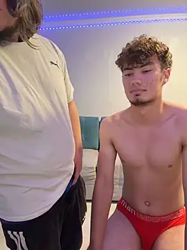 desiredude9 XXX чат на живо