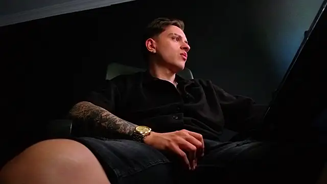 FelixStarkk Chat XXX in diretta