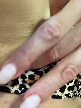 kisulya লাইভ XXX চ্যাট