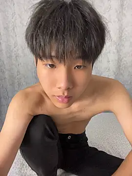 guoguo18 即時 XXX 聊天