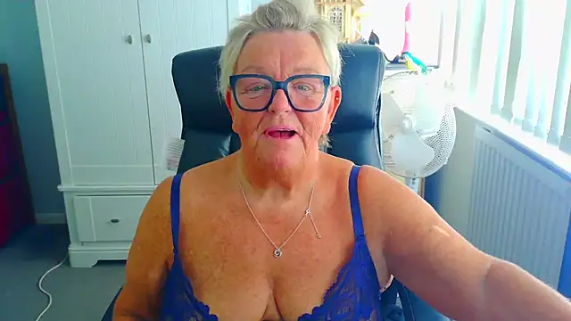 BridgetBlueEyes Chat XXX live