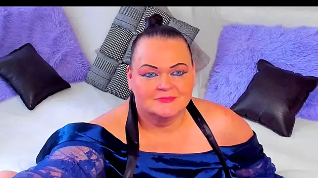 MilanaBiegert Adlı Modelin Canlı XXX Sohbeti