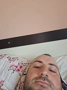 Chatroom XXX en direct de StrictBobby