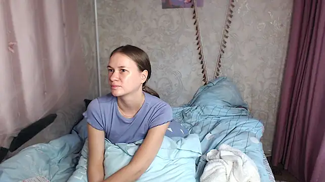 leila_bambi_ Adlı Modelin Canlı XXX Sohbeti