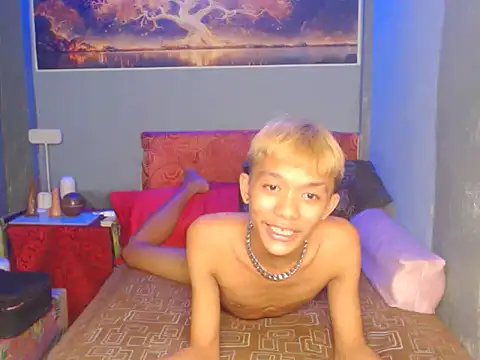 Innocentfucker 现场XXX聊天
