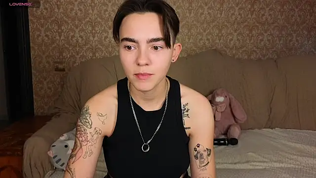 Lilihere_ élő XXX-chatje