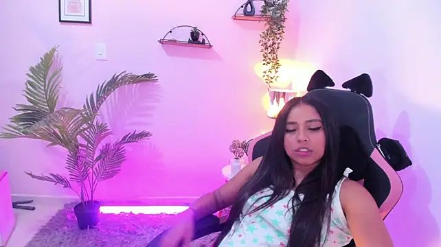 แชท XXX สดของ Ciara8