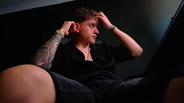 Chat +18 de FelixStarkk ao vivo