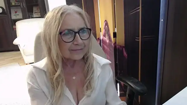 sofia_xkiss live XXX chat