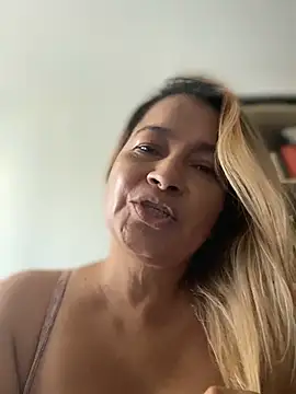 Jlo_69 Chat XXX in diretta
