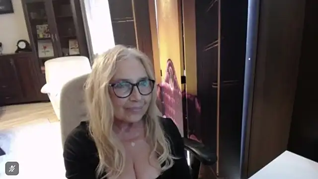 Онлайн чат XXX sofia_xkiss