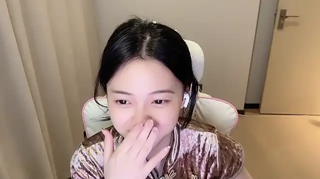 max688's Live XXX Chat
