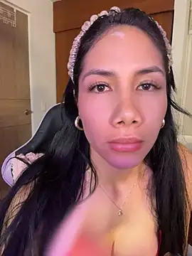 Chat XXX en directo de ArianaReynoldss