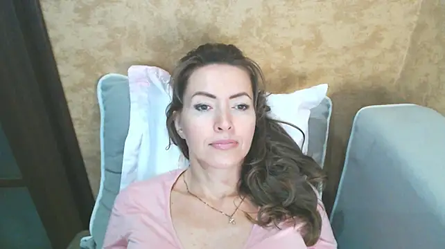 XXX chat uživo modela NicoleEunice87