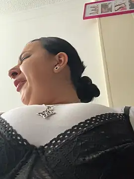 Abril_Luv XXX чат на живо