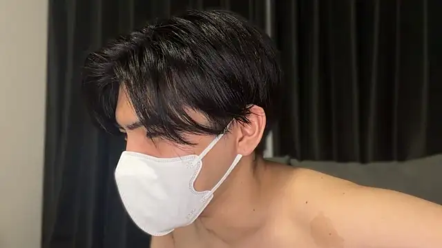 Pertunjukan Kamera Web Lio_kun