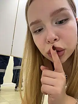 Liza_risky's Live XXX Chat