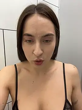 Holly_Play – Naživo XXX chat