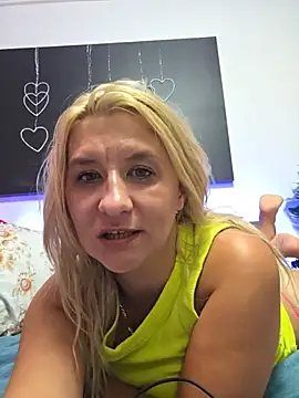 Chat XXX en directo de KaylinJan