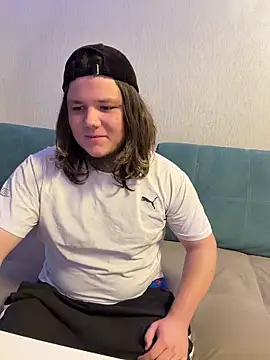 desiredude9n Live XXX chat