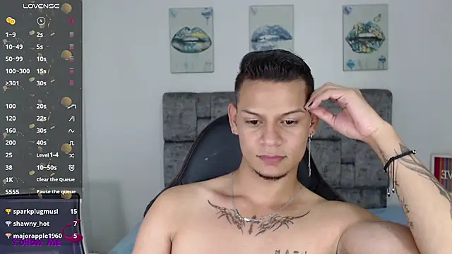 Онлайн чат XXX axcel_boy_