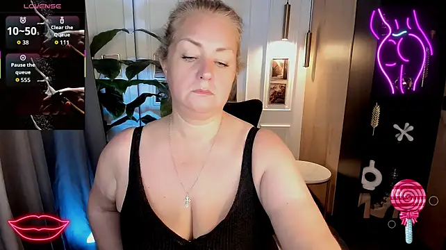 צ'אט XXX בשידור חי של JenniferLight