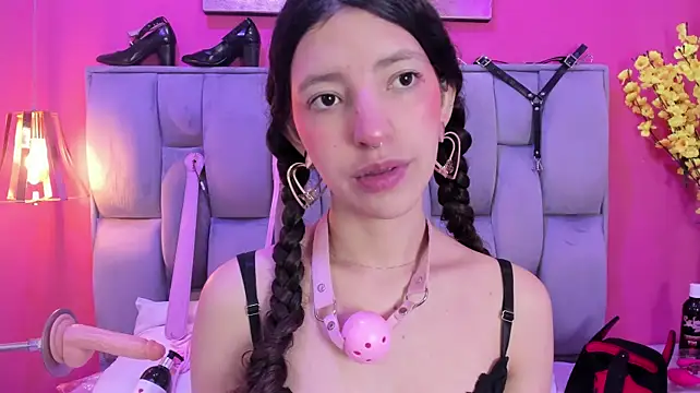 Namii__ Chat XXX in diretta
