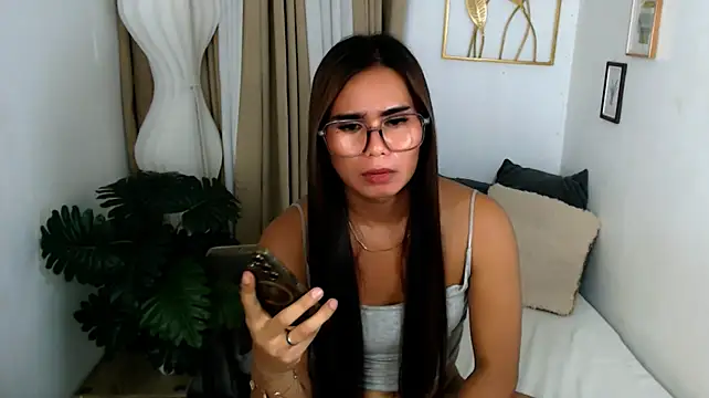 PlayWithLesley_Xx: онлайн-секс-чат