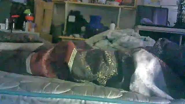 CR3M3_FIR3's Live XXX Chat