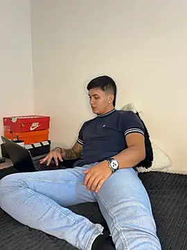 Christopher_strongg live XXX chat