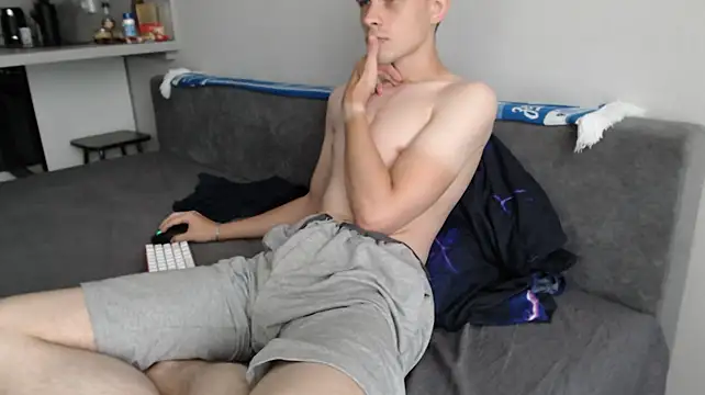XXX chat uživo modela Student_Oliver