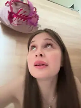 KnockKnock-'s Live XXX Chat