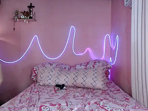 XXX chat uživo modela imTHICK_Rebbecca
