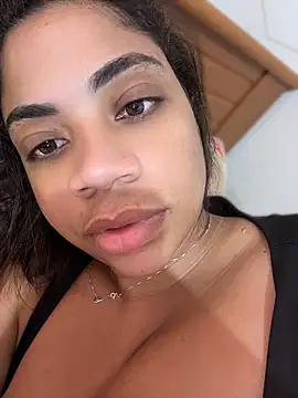 XXX chat uživo modela Morenacarioca3