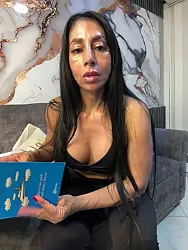 kenia_castro1's Live XXX Chat