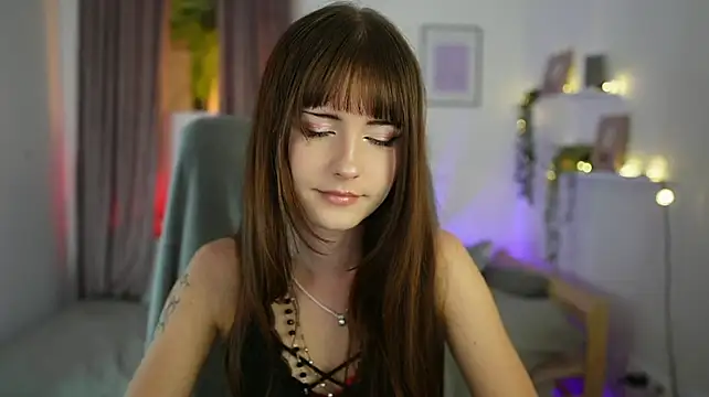 Živý XXX chat Ella_Young
