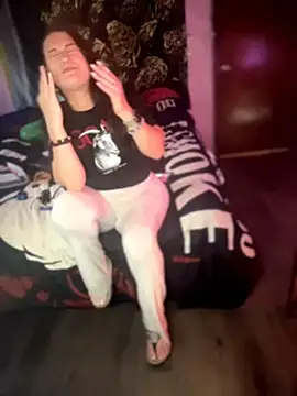 צ'אט XXX בשידור חי של Jennybootyjones