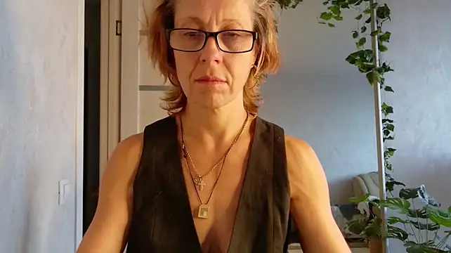 LioraWeissn Live XXX chat
