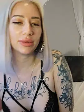 Gina-Lumara Live XXX-Chat