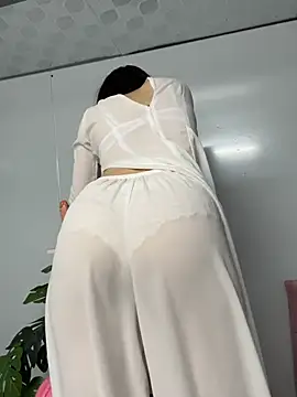 Nana-19's Live XXX Chat