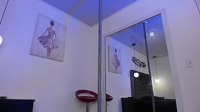 Živý XXX chat IniridaCollins_