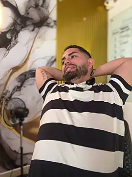 צ'אט XXX בשידור חי של matteosantos