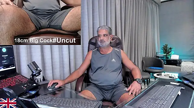 Chat +18 de OnlineBossUK ao vivo